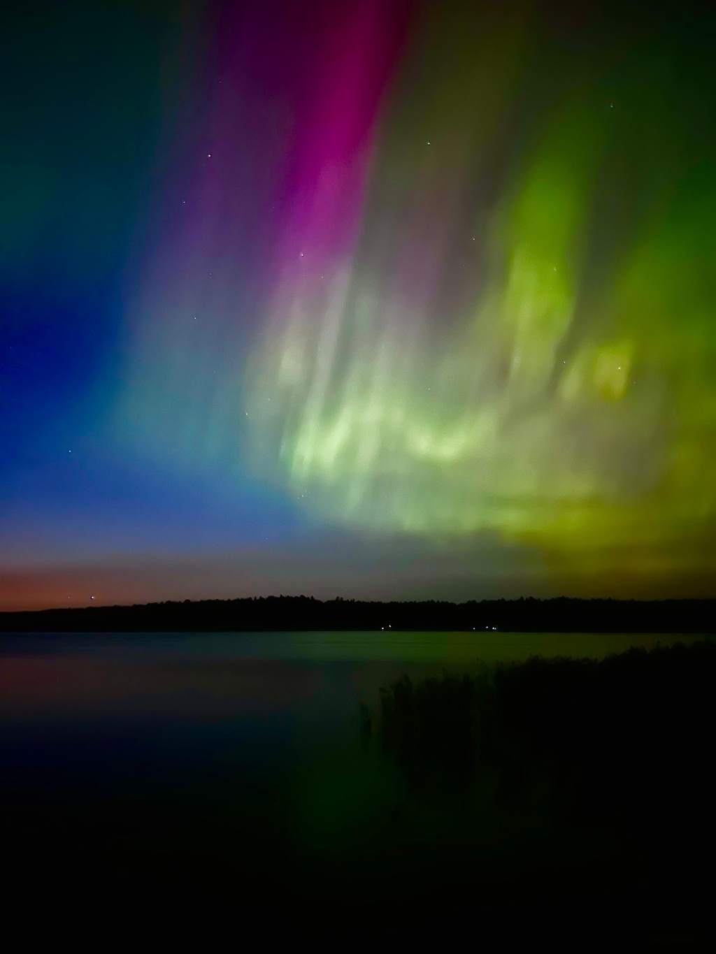 Northern lights, view full screen